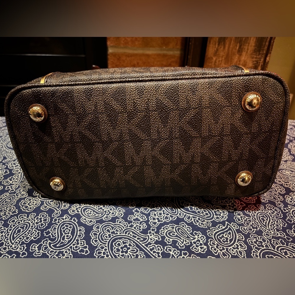 🤎 Michael Kors Jet Set Signature Tote Bag 🤎 - Picture 4 of 7